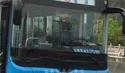3路公交车爆料新闻,紧急救援现场直击